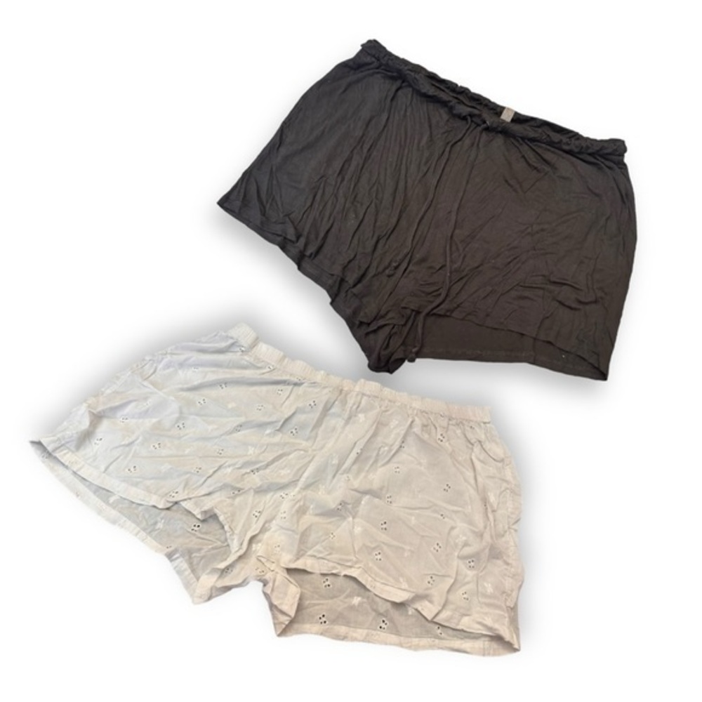 Women’s 2X Shorts Bundle - Black Stretch Knit & White Eyelet Cotton